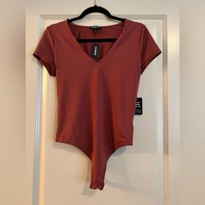 Body Contour High Compression V-Neck Short Sleeve Bodysuit in Red NWT
